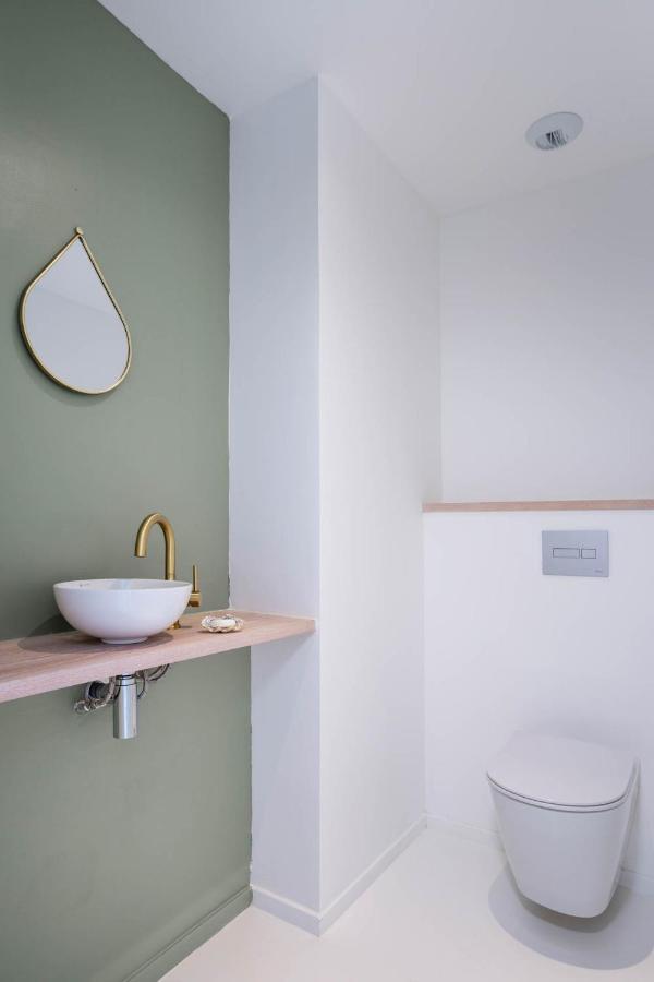 Cook'S Bay Hotel & Suites Paopao Εξωτερικό φωτογραφία