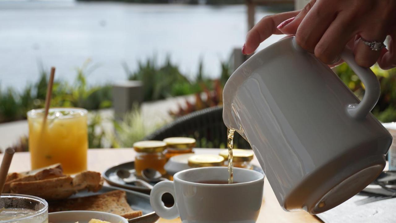 Cook'S Bay Hotel & Suites Paopao Εξωτερικό φωτογραφία