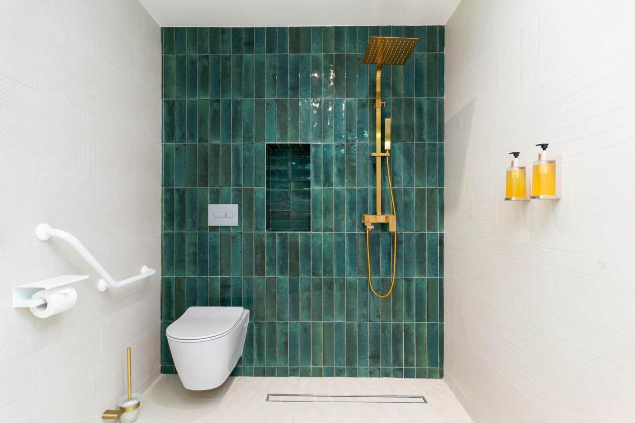 Cook'S Bay Hotel & Suites Paopao Εξωτερικό φωτογραφία
