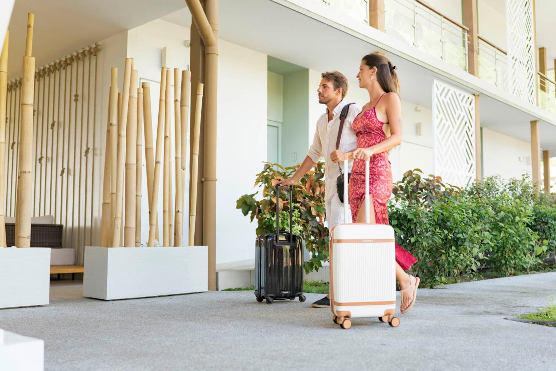 Cook'S Bay Hotel & Suites Paopao Εξωτερικό φωτογραφία